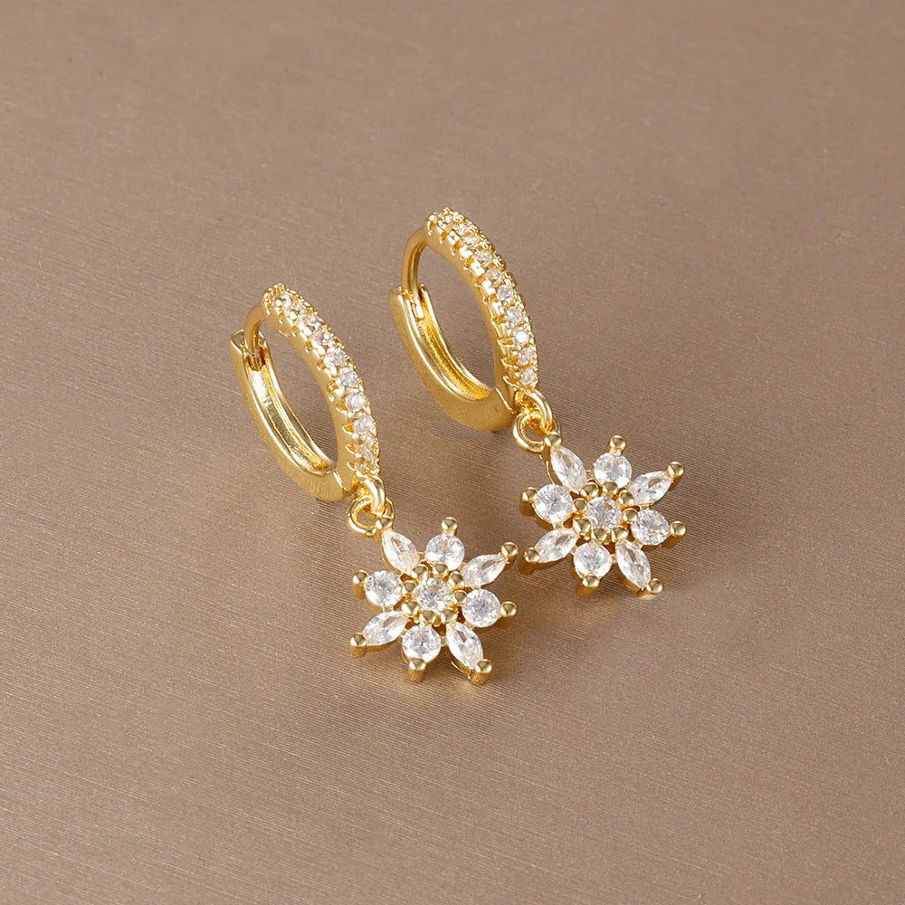 Brivora Blumen-Creolen mit Zirkonia – Gold oder Silber
